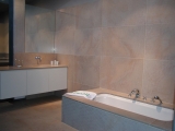 salle de bain en pierre de bourgogne